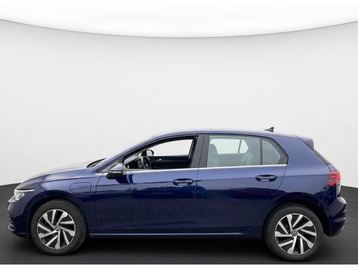 Volkswagen Golf eHybrid 204PK DSG STYLE CAMERA/CARPLAY/STUURVERW. ActivLease financial lease