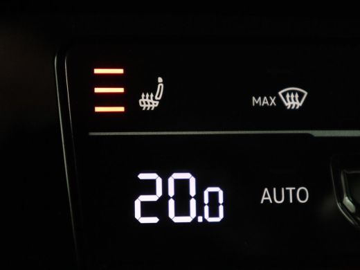 Volkswagen Passat 1.4 TSI PHEV GTE | SOH 94% | Stoelverwarming | Massage | Camera | Adaptive cruise | Matrix LED | ... ActivLease financial lease