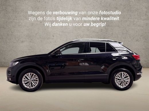 Volkswagen T-Roc 1.0 TSI Sport (PANORAMADAK, VIRTUAL COCKPIT, APPLE CARPLAY, GROOT NAVI, LED KOPLAMPEN, SPORTSTOEL... ActivLease financial lease