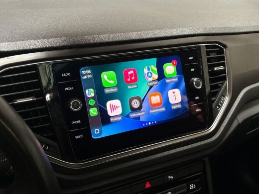Volkswagen T-Roc 1.0 TSI Sport (PANORAMADAK, VIRTUAL COCKPIT, APPLE CARPLAY, GROOT NAVI, LED KOPLAMPEN, SPORTSTOEL... ActivLease financial lease
