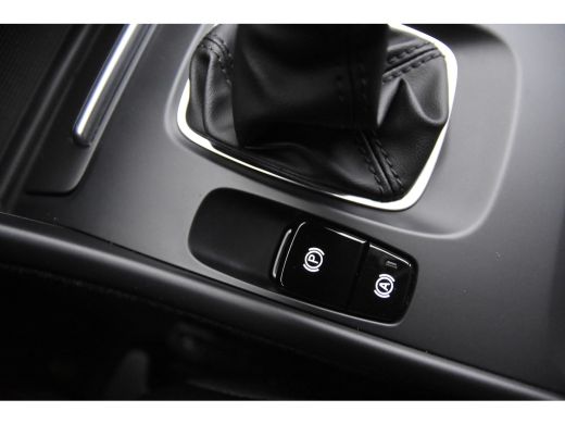 Volvo  XC40 T2 *1ste Eigenaar*Leer*Navigatie*Stoelverwarming*Camera* ActivLease financial lease
