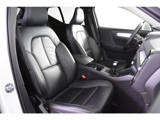 Volvo  XC40 T2 *1ste Eigenaar*Leer*Navigatie*Stoelverwarming*Camera* ActivLease financial lease