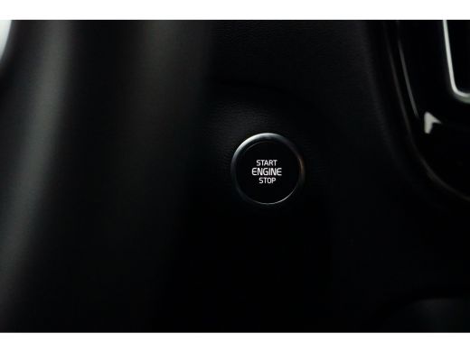 Volvo  XC40 1.5 T4 Recharge Plus Dark | 360 camera | Memory stoel | Trekhaak | Harman/Kardon | Stoel&stuurver... ActivLease financial lease