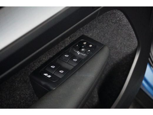 Volvo  XC40 1.5 T4 Recharge Plus Dark | 360 camera | Memory stoel | Trekhaak | Harman/Kardon | Stoel&stuurver... ActivLease financial lease