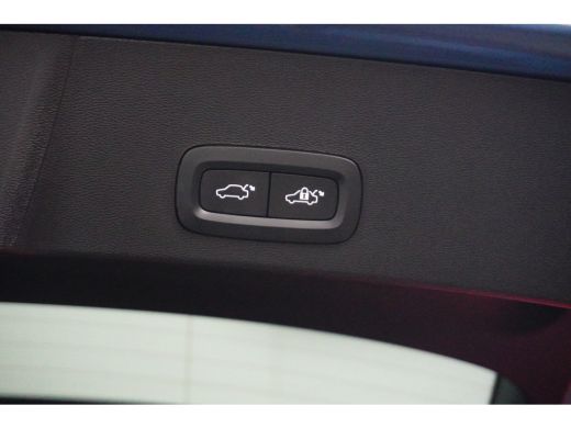 Volvo  XC40 1.5 T4 Recharge Plus Dark | 360 camera | Memory stoel | Trekhaak | Harman/Kardon | Stoel&stuurver... ActivLease financial lease