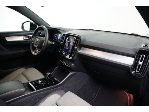 Volvo  XC40 1.5 T4 Recharge Plus Dark | 360 camera | Memory stoel | Trekhaak | Harman/Kardon | Stoel&stuurver... ActivLease financial lease