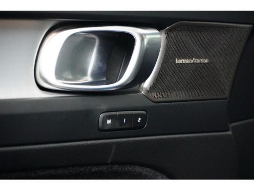 Volvo  XC40 1.5 T4 Recharge Plus Dark | 360 camera | Memory stoel | Trekhaak | Harman/Kardon | Stoel&stuurver... ActivLease financial lease