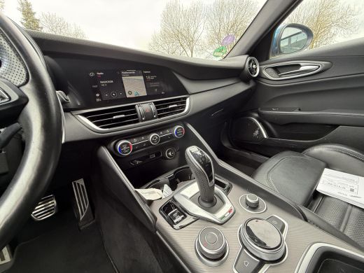 Alfa Romeo Giulia 2.0Turbo Aut. 200pk Sprint | Sport | Leder | Navi | ActivLease financial lease