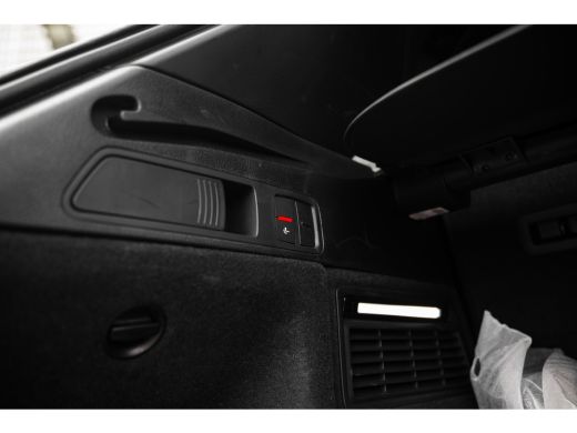 Audi Q5 55 TFSI e quattro S line | Trekhaak | Panoramadak | City | Tour | ActivLease financial lease