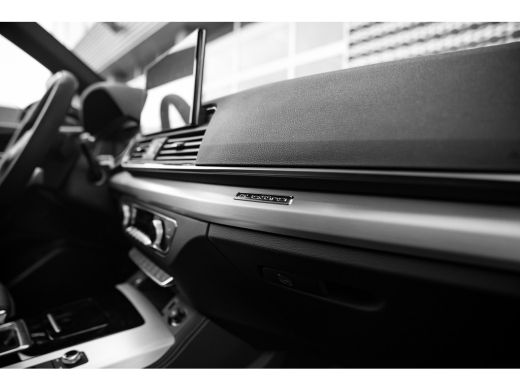 Audi Q5 55 TFSI e quattro S line | Trekhaak | Panoramadak | City | Tour | ActivLease financial lease