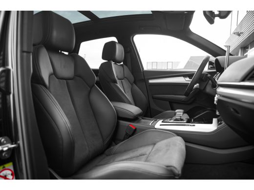Audi Q5 55 TFSI e quattro S line | Trekhaak | Panoramadak | City | Tour | ActivLease financial lease