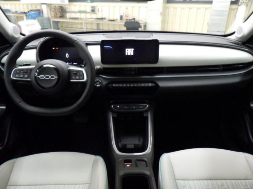 Fiat 600 1.2 Hybrid La Prima 110pk 8 Jaar Garantie | Vol-Leder | Adaptive Cruise | Massage | Elektr. Achte... ActivLease financial lease