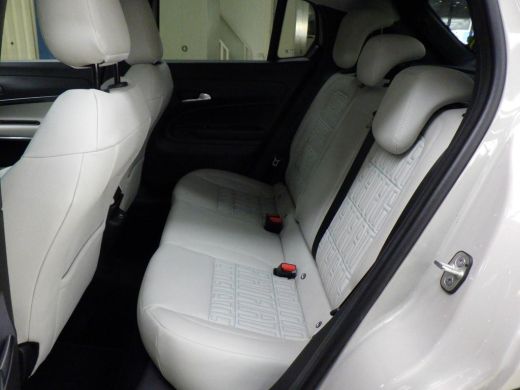 Fiat 600 1.2 Hybrid La Prima 110pk 8 Jaar Garantie | Vol-Leder | Adaptive Cruise | Massage | Elektr. Achte... ActivLease financial lease