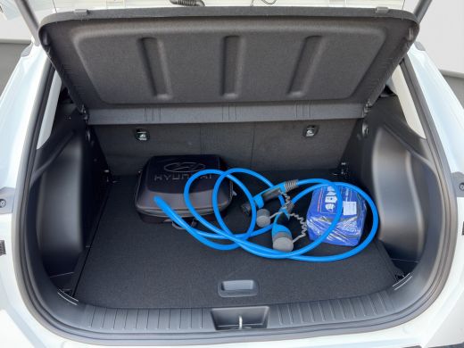 Hyundai Kona Comfort Smart 65.4 kWh | Achteruitrijcamera | Apple Carplay/Android Auto|telefoonintegratie premi... ActivLease financial lease