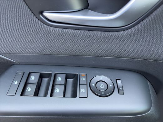 Hyundai Kona Comfort Smart 65.4 kWh | Achteruitrijcamera | Apple Carplay/Android Auto|telefoonintegratie premi... ActivLease financial lease