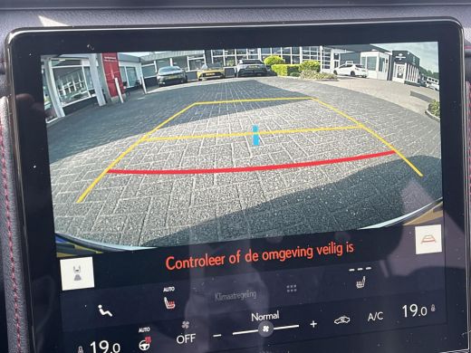 Lexus LBX Elegant 2WD | Carplay | Stoel- + stuurverwarming | (kunst) lederen bekleding | Dode hoek detectie | ActivLease financial lease
