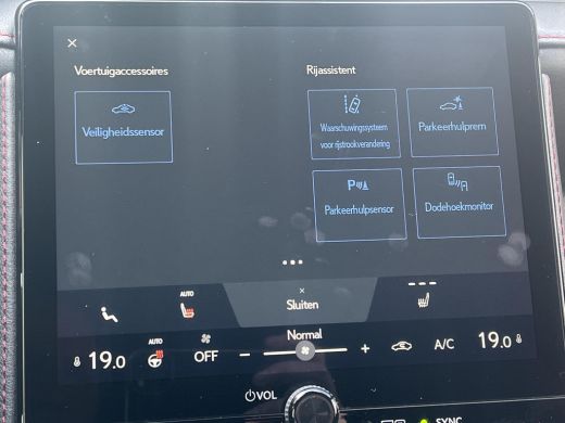 Lexus LBX Elegant 2WD | Carplay | Stoel- + stuurverwarming | (kunst) lederen bekleding | Dode hoek detectie | ActivLease financial lease
