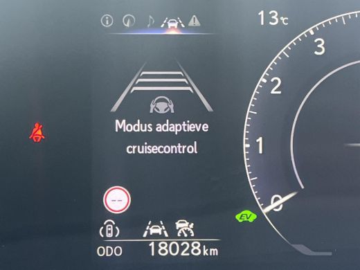 Lexus LBX Elegant 2WD | Carplay | Stoel- + stuurverwarming | (kunst) lederen bekleding | Dode hoek detectie | ActivLease financial lease