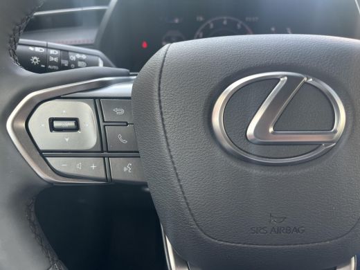 Lexus LBX Elegant 2WD | Carplay | Stoel- + stuurverwarming | (kunst) lederen bekleding | Dode hoek detectie | ActivLease financial lease
