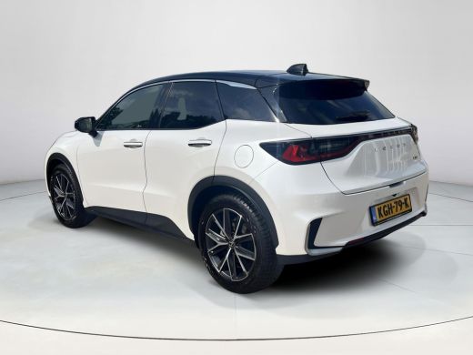 Lexus LBX Elegant 2WD | Carplay | Stoel- + stuurverwarming | (kunst) lederen bekleding | Dode hoek detectie | ActivLease financial lease