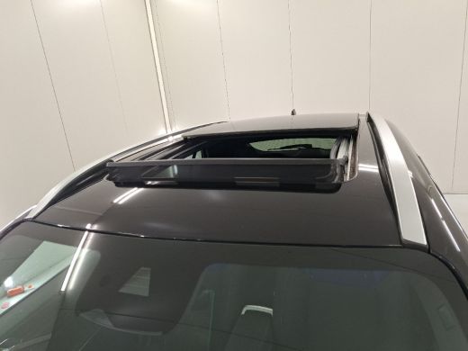 Lynk & Co 01 1.5 262pk Plug-in Black Optic 360&deg; Pano.dak Carplay ActivLease financial lease