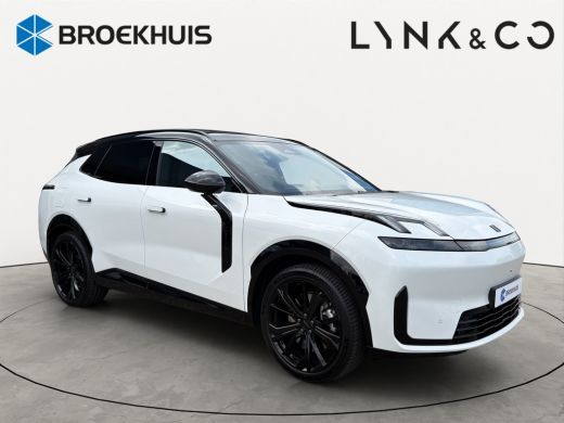 Lynk & Co 08 1.5 More Volvo Black Edition velgen | Achterbank verwarmd | Alarm klasse 1(startblokkering) | App... ActivLease financial lease
