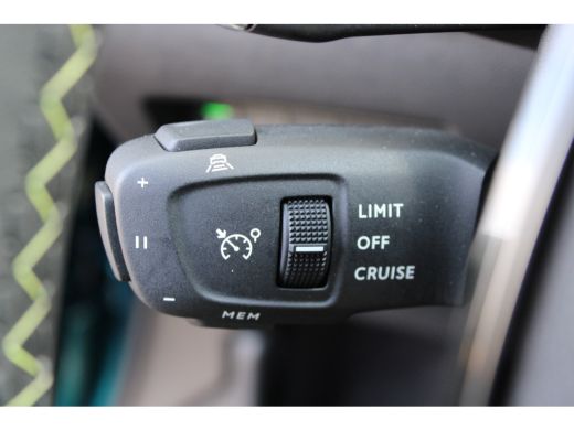 Peugeot 2008 1.2 Hybrid 145 GT | Automaat | Navigatie | Camera voor + achter | Massage | Stoelverwarming | Ada... ActivLease financial lease