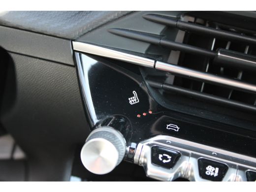 Peugeot 2008 1.2 Hybrid 145 GT | Automaat | Navigatie | Camera voor + achter | Massage | Stoelverwarming | Ada... ActivLease financial lease