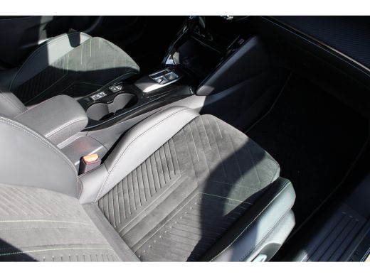 Peugeot 2008 1.2 Hybrid 145 GT | Automaat | Navigatie | Camera voor + achter | Massage | Stoelverwarming | Ada... ActivLease financial lease