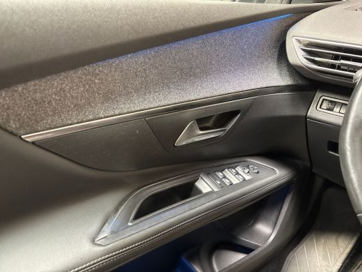 Peugeot 5008 1.2 PureTech Sport 7 Persoons Automaat (APPLE CARPLAY, GROOT NAVI, LEDER, KEYLESS, DRIVE MODE, SP... ActivLease financial lease