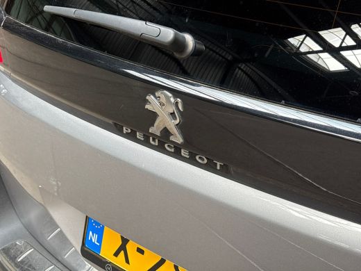 Peugeot 5008 1.2 PureTech Sport 7 Persoons Automaat (APPLE CARPLAY, GROOT NAVI, LEDER, KEYLESS, DRIVE MODE, SP... ActivLease financial lease