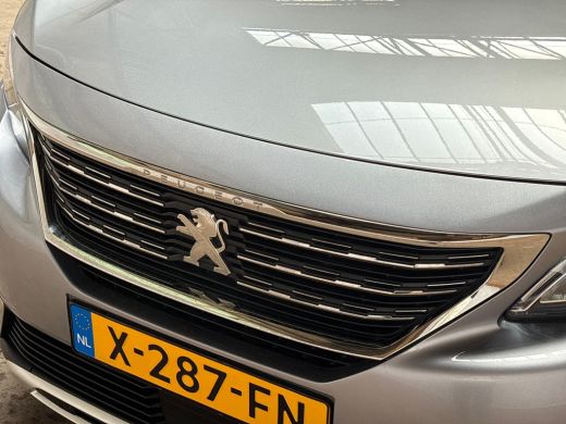 Peugeot 5008 1.2 PureTech Sport 7 Persoons Automaat (APPLE CARPLAY, GROOT NAVI, LEDER, KEYLESS, DRIVE MODE, SP... ActivLease financial lease