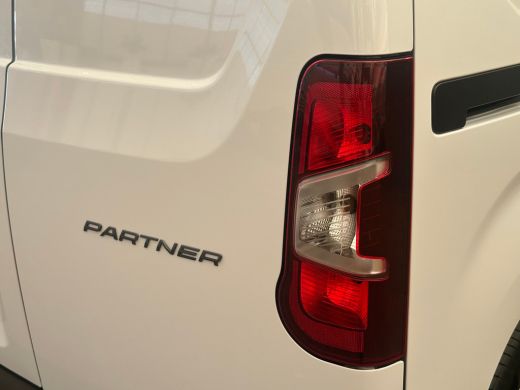 Peugeot Partner 1.5 BlueHDi 130 EAT8 S&S L1 Camera | Digitale Binnenspiegel | Houten Laadvloer | Carplay | Airco ... ActivLease financial lease