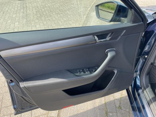 Skoda Superb 1.4 TSI iV Business Edition | Stoel stuur verwarming | Elektrische klep | ActivLease financial lease