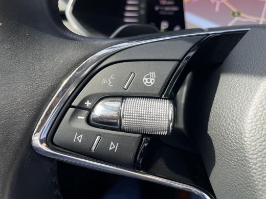 Skoda Superb 1.4 TSI iV Business Edition | Stoel stuur verwarming | Elektrische klep | ActivLease financial lease