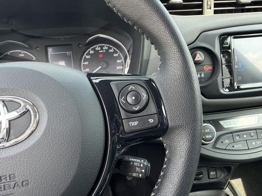 Toyota Yaris 1.5 Hybrid Dynamic | Apple CarPlay/Android auto | Achteruitrijcamera ActivLease financial lease