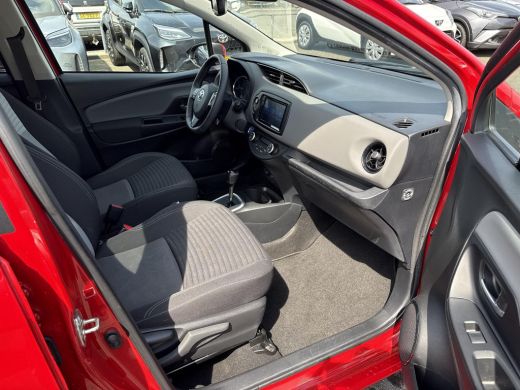 Toyota Yaris 1.5 Hybrid Dynamic | Apple CarPlay/Android auto | Achteruitrijcamera ActivLease financial lease