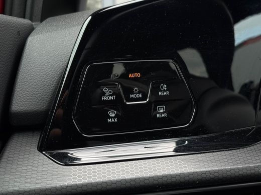 Volkswagen Golf 1.4 eHybrid 245 pk GTE 6-DSG | Trekhaak | Cruise control adaptief | Stoelverwarming | ActivLease financial lease