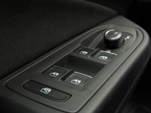 Volkswagen Golf 1.4 eHybrid 245 pk GTE 6-DSG | Trekhaak | Cruise control adaptief | Stoelverwarming | ActivLease financial lease