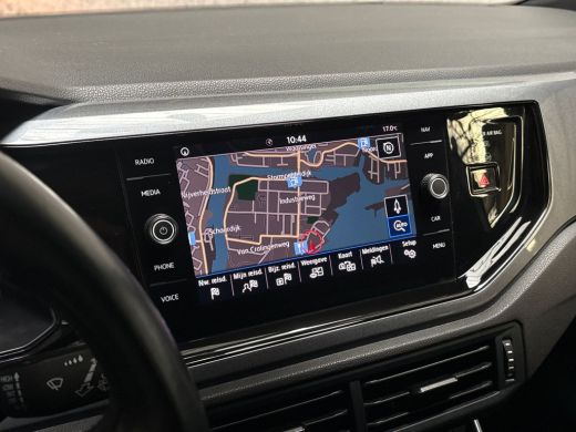 Volkswagen Polo 1.0 TSI Sportline (VIRTUAL COCKPIT, ZWART HEMEL, LEDER, APPLE CARPLAY, GROOT NAVI, SPORTSTOELEN, ... ActivLease financial lease