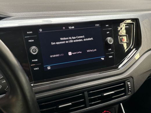Volkswagen Polo 1.0 TSI Sportline (VIRTUAL COCKPIT, ZWART HEMEL, LEDER, APPLE CARPLAY, GROOT NAVI, SPORTSTOELEN, ... ActivLease financial lease