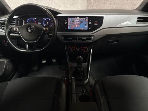Volkswagen Polo 1.0 TSI Sportline (VIRTUAL COCKPIT, ZWART HEMEL, LEDER, APPLE CARPLAY, GROOT NAVI, SPORTSTOELEN, ... ActivLease financial lease