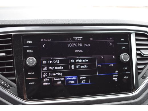 Volkswagen T-Roc 1.5 TSI 150PK Sport Business R | CAMERA | STOELVERW. | ADAPT. CRUISE | FULL LED | AIRCO | DAB+ ActivLease financial lease