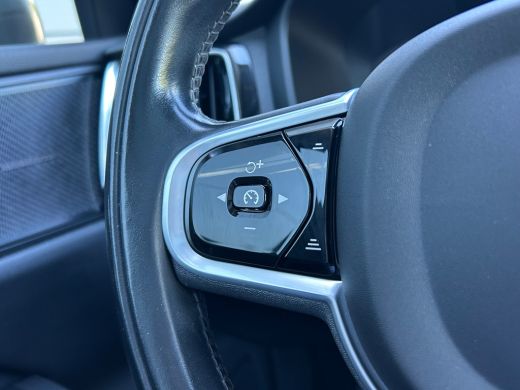 Volvo  V60 2.0 B3 Inscription | Pano | HU-Display | 360 camera | Trekhaak | Memory | Standkachel | ActivLease financial lease