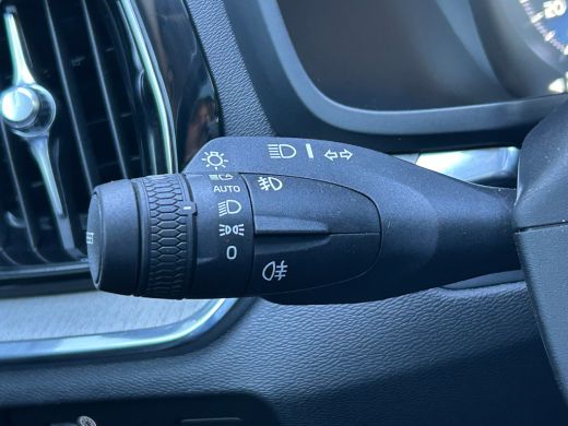 Volvo  V60 2.0 B3 Inscription | Pano | HU-Display | 360 camera | Trekhaak | Memory | Standkachel | ActivLease financial lease