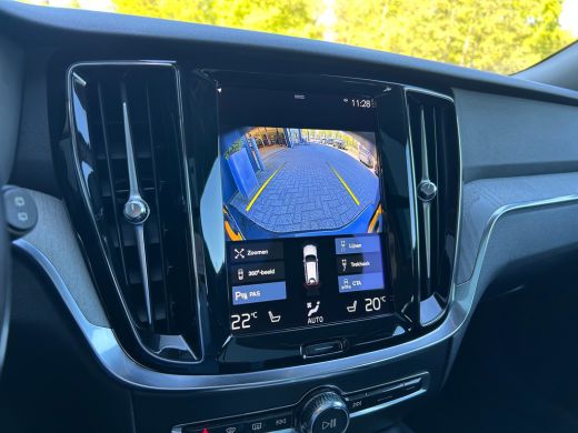 Volvo  V60 2.0 B3 Inscription | Pano | HU-Display | 360 camera | Trekhaak | Memory | Standkachel | ActivLease financial lease