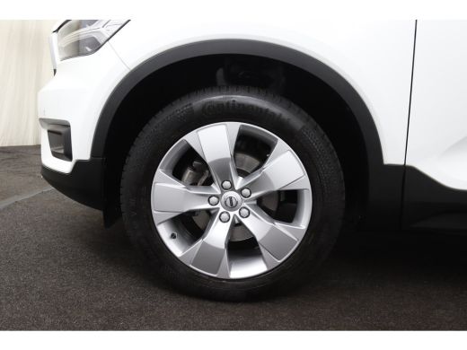 Volvo  XC40 T2 Business Pro | Panoramadak | BLIS | Camera | Trekhaak | Adaptieve Cruise | Stoelverwarming / S... ActivLease financial lease