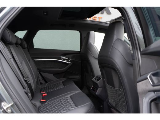 Audi e-tron S Quattro 371kW / Luchtvering/ Standkachel/ Panoramadak/ Trekhaak/ 371kW (504PK) ActivLease financial lease