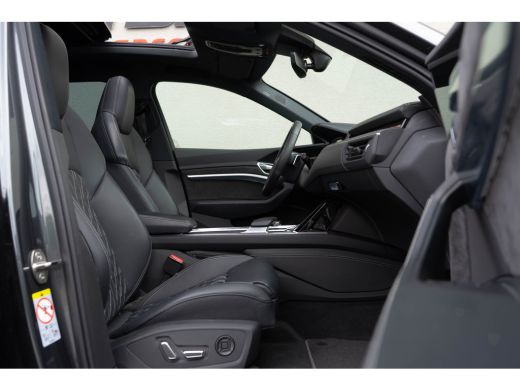 Audi e-tron S Quattro 371kW / Luchtvering/ Standkachel/ Panoramadak/ Trekhaak/ 371kW (504PK) ActivLease financial lease