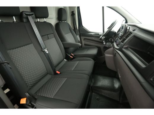 Ford Transit Custom 2.0 L1H1 | Airco | Cruise | Camera | 3 Zits | Trekhaak | Parkeersens. ActivLease financial lease